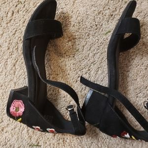 Girl's Nanette Lepore Embroidered Pumps